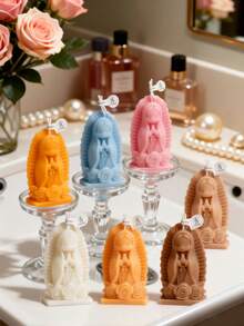 1支Q版圣母玛利亚雕像蜡烛，32克，采用天然大豆蜡和植物蜡制成，配有烛芯，燃烧稳定无烟，可持续燃烧4-5小时。这款蜡烛是精心设计的母亲节礼物，也适合新生儿祝福派对、家庭周年纪念、新年和生日庆祝活动。纯手工制作，可爱的圆形Q版造型，为传统节日带来温暖治愈的氛围。 - 1PC - 查看 6