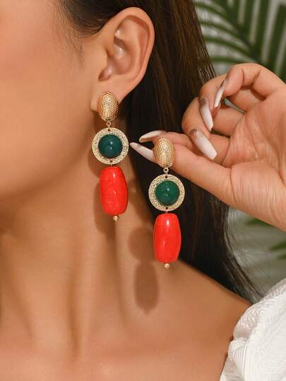 一对优雅波西米亚风树脂块吊坠，白色大理石纹理，金色半圆耳钉，镶嵌仿绿松石吊坠，波浪形树脂块，米色、粉色及多种颜色水墨图案树脂块，新款金色耳钉，多巴胺系列，包含红色、绿色、粉色、白色、橙色、深绿色等多种颜色，适合度假、派对和日常佩戴，简约百搭的设计，专为魅力女士打造。每件树脂饰品都拥有独特的颜色和纹理，模具痕迹和注水口属于正常现象。