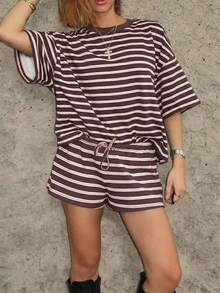 Bộ đồ kẻ sọc 2 món, áo thun trễ vai rộng rãi + quần short dây rút, bộ đồ đi nghỉ mát thanh lịch phong cách retro Mỹ Y2K, set đồ thường ngày mùa hè. - màu nâu - Xem 4