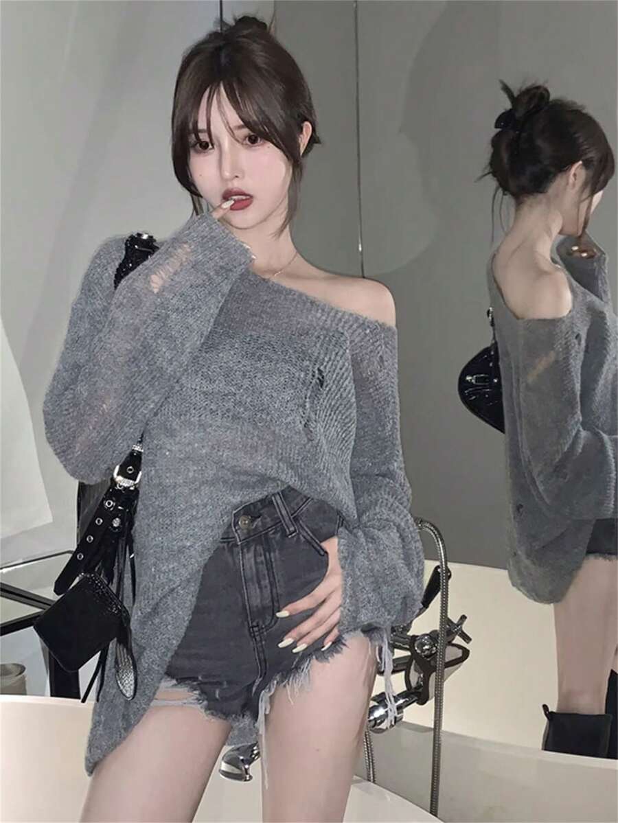 女士透视做旧露肩针织衫，柔软可爱朋克风必备单品，个性街头风长袖宽松镂空做旧细节灰色针织衫，灰色慵懒镂空针织衫，薄款宽松露肩毛衣，性感透视罩衫 - 灰色 - 查看 1