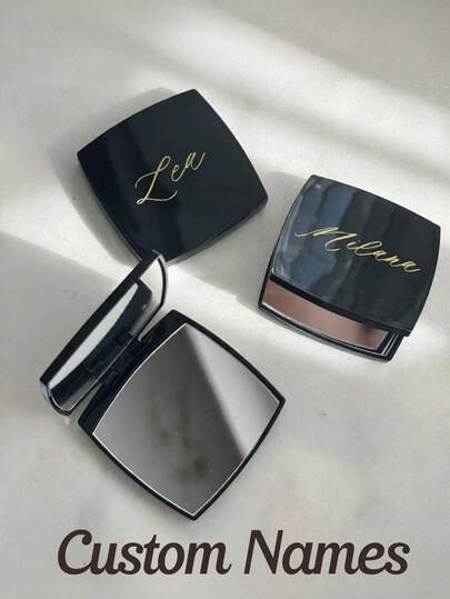 Personalisierter Taschenspiegel, Individuell gestalteter schwarzer quadratischer tragbarer Kosmetikspiegel, Gravierter Taschenspiegel, tragbarer Spiegel mit Namen, Spiegel mit Namen, tragbarer Spiegel mit Namen, personalisiertes Geschenk, gerahmter tragbarer Spiegel, personalisierter Spiegel, gravierter Spiegel, tragbarer Spiegel, Brautjungferngeschenk, Taschenspiegel, Taschenkosmetikspiegel, Kosmetikspiegel, tragbarer Spiegel, Girly Ära