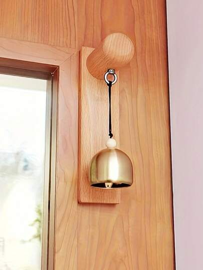 Chuông cửa gỗ cổ điển - Thiết bị chuông cửa cơ học, không cần nguồn điện, được làm bằng gỗ nguyên khối, thiết kế theo phong cách nhà nông thôn mộc mạc.