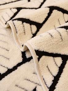 1 chiếc đệm sofa bằng vải jacquard mềm mại, chống trượt và chống mài mòn, chống bám bẩn và chống trầy xước do thú cưng, phù hợp sử dụng quanh năm cho phòng khách và phòng ngủ, có thể giặt máy. - Đen và trắng - Xem 9