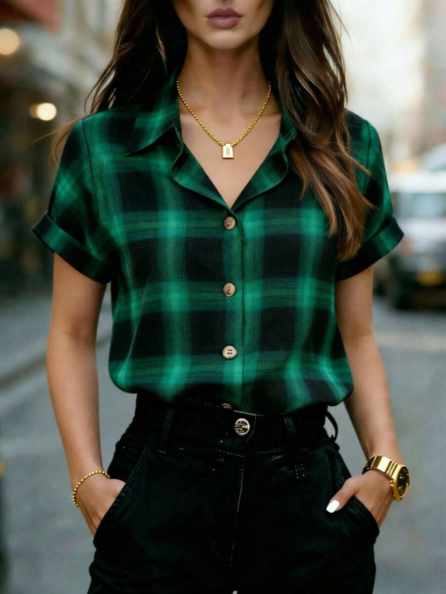 Camisa Xadrez Verde de Manga Curta com Gola para Mulheres - Camisa Xadrez Bicolor Clássica, Adequada para Escritório, Trabalho, Casa e Uso Diário na Primavera, Verão e Férias de Outono - Verde Escuro - Visão 1