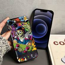 Funda mate para teléfono con diseño de calavera verde sobre patineta, que ofrece protección completa de 360 grados para varios modelos de iPhone, incluyendo 11, 12, 13, 14, 15, 16, 17 Pro Max, Plus y Air. - Colores mixtos - Ver 8