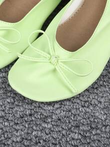 Women's Ballet Flats With Bow Round Toe Slip-On Dress Shoes, Comfortable LightweightCasual Flats In Multiple Colors, Soft Fashion Shoes For Office, Work, School, Travel, WalkingAnd Everyday All Season Wear - 抹茶綠 - 查看 2