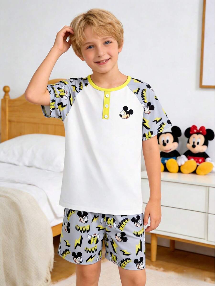 Disney 2 pièces Set : T-shirt sans manches et polyvalent avec Mickey Mouse et short pour garçons pré-adolescents, tenue confortable pour garçons, convient pour le port quotidien casual, intérieur, extérieur, voyage et vacances en été - Blanc - Voir 1