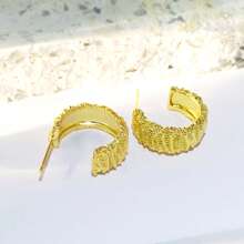 1 Pair Fashionable Retro Textured Stud Earrings - 037-gold - View 4