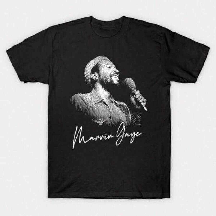 T-shirt homme à manches courtes, style vintage Marvin Gaye, imprimé original. Ce t-shirt basique pour homme esT- Confectionné en pur coton et présente un col rond et un motif imprimé. Grâce à son imprimé raffiné, il est parfait pour le printemps et l'été, eT- Convient à toutes les occasions : tenues déC-ontractées du quotidien, activités de plein air, trajets quotidiens et vie étudiante. - Noir - Voir 1