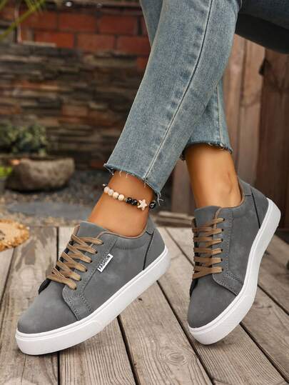 Giày thể thao nữ nhẹ, kiểu dáng thường ngày, mẫu mới mùa xuân/thu 2026, đế bằng, thoải mái, thích hợp cho hoạt động ngoài trời.