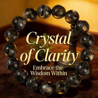 天然黑色亮面宝石男士手链，采用天然宝石材质，具有反光效果，增添魅力并具有疗愈功效，适合日常佩戴、聚会、派对和宴会等场合。