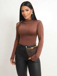 Women's Zoe Long Sleeve Blouse In Premium Supplex – Elegant With Buckle Detail - Asymmetrical Collar - Available In Other Colors - After Purchase, Please Send Us Your Chosen Color Via Chat - Photos In The Banner. - 鏽棕色 - 查看 5