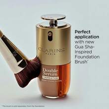 Clarins 雙效精華粉底液 2合1 混合粉底 #M2N(中色調,強度2,中性底色) 30ml/1 Oz | 亮澤緞面妝效 | 中至高遮瑕度 | 保持肌膚水潤舒適 | 減少細紋與皺紋外觀 - M2N - 查看 3