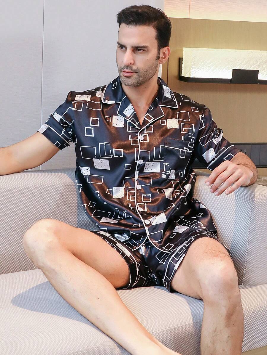 男士缎面睡衣两件套，包括短裤、真丝睡衣外套、纽扣短袖开衫和条纹字母刺绣上衣，夏季休闲家居服 - 黑色 - 查看 1