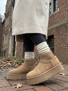 Kolor khaki