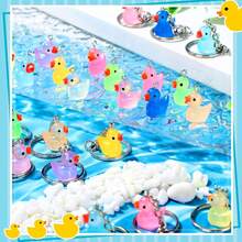 Llaveros de pato mini multicolor; Llaveros de pato de resina; Colgantes de animales lindos - perfectos para regalos navideños y recuerdos de fiesta de cumpleaños - pato que brilla en la oscuridad - Ver 2