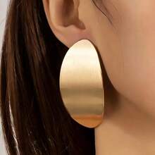 1 Đôi khuyên tai vòng oval bằng kim loại kiểu retro, cá tính, tối giản nhưng nổi bật, phù hợp cho phụ nữ dự tiệc và đeo hàng ngày. - Vàng - Xem 2