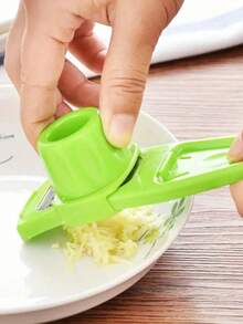 Multi-Functional Stainless Steel Electric Garlic Grinder, No Plug Required, Plastic Garlic Chopper, Easy To Use For Garlic, Ginger, Onion, Chili Pepper, Nuts And More - Multicolor - View 11