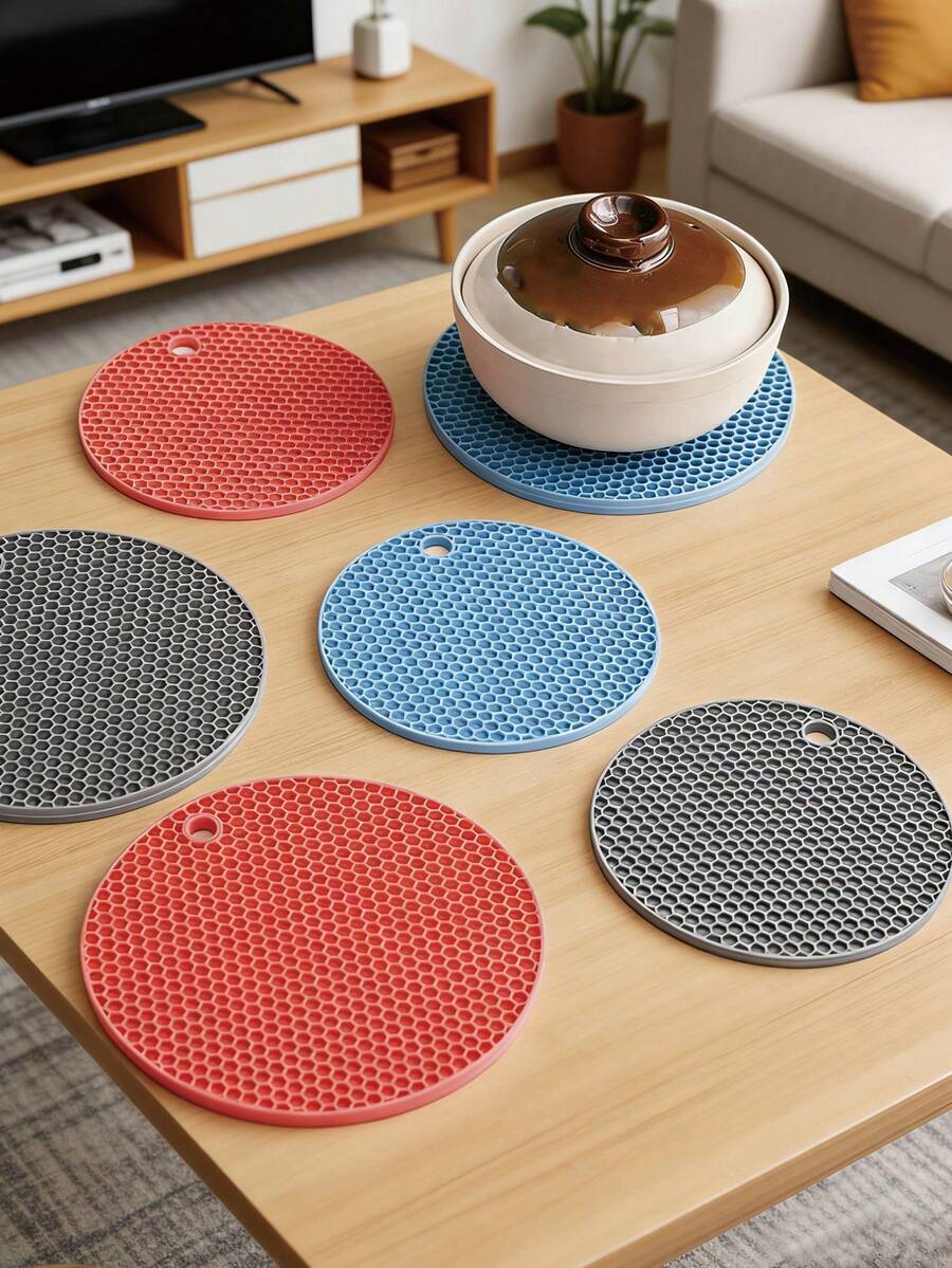 Tấm lót cách nhiệt silicon dạng tổ ong, chịu nhiệt, chống trượt, dùng để lót nồi, lót cốc, lót bát, bảo vệ mặt bàn bếp, thiết kế treo tiện lợi dễ vệ sinh, tấm cách nhiệt đa chức năng cho gia đình và nhà hàng. - Xem 1
