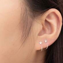 1 Paar 925 Sterling Silber minimalistische kleine Creolen, elegante offene C-förmige Pentagramm Ohrringe für den täglichen Gebrauch - Silber - Übersicht 5