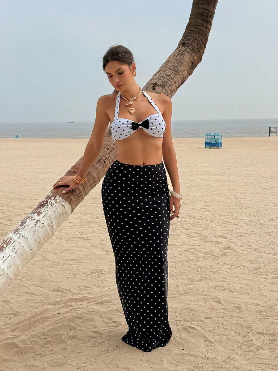 Conjunto de bikini casual de estilo Y2K milenio con estampado de lunares en blanco y negro, con falda a juego, que muestra un elegante encanto. Adecuado para fiestas, reuniones, primavera, entretenimiento, vacaciones, romántico, diseño de moda, único, casual, estilo bohemio, viajes, ocio diario - Blanco y Negro - Ver 1