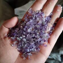20克 | 50克 | 100克 | 200克 天然原石、紫水晶、抛光碎石、碎水晶石、不对称形状鹅卵石、鹅卵石、粗糙岩石、光滑岩石（适用于盆栽植物、树脂艺术品和花瓶填充物、水族箱底砂、岩石） - 天然紫水晶碎石 - 查看 2