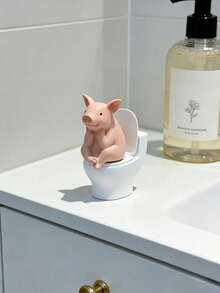 趣味十足的小猪浴室装饰品，可爱的树脂小猪摆件，适用于卫生间、梳妆台、浴室柜，也可作为客厅装饰，是送给爱猪人士的独特趣味礼物。 - A - 查看 3