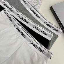 Calvin Klein 3-Pack Premium Gift Set Boxer Briefs | Men's Soft Breathable Cotton Underwear With White Trim, Includes Gift Bag - màu đen - Xem 5