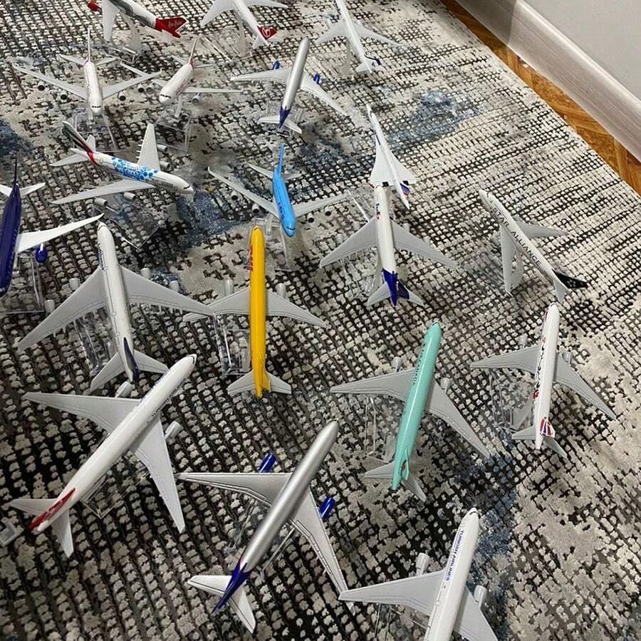 合金飞机模型,747、777飞机模型装饰,桌面摆件,生日/节日礼物,创意 - 彩色 - 查看 1