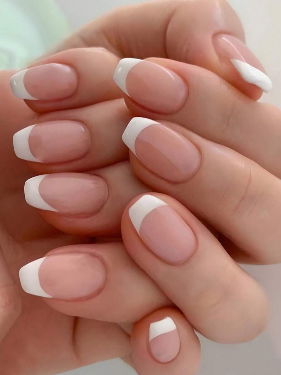 24片法式美甲贴片，Y2K粉色系短款T字形美甲贴片，白色边缘，可重复使用，亚克力材质，美甲用品，附赠24片果冻贴片和迷你指甲锉。 - 粉色 - 查看 1