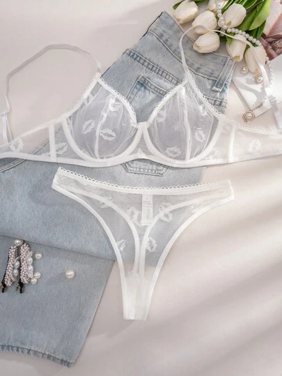 1 Set Women's Solid Color Lip Shaped Underwire Comfortable Bra Set
