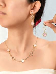 1 Set Of 3 Pieces Delicate Pink Lucky 5-Petal Flower & Hollow Four-Leaf Clover Necklace & Earrings Jewelry Set For Women - Multicolor - View 5