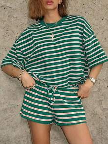 Conjunto de 2 piezas a rayas, camiseta holgada de hombros descubiertos + pantalones cortos con cordón, elegante conjunto casual a juego de estilo retro americano Y2K para vacaciones de verano - Verde - Ver 4