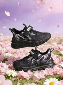 四季皆宜的休闲运动滑板鞋，适合青少年、大学生、户外休闲运动鞋、跑步鞋、徒步鞋，采用魔术贴搭扣设计，方便穿脱，轻便透气。 - 黑色 - 查看 4