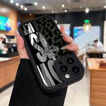 Texto gótico con estampado de leopardo y cruz cromada.funda de teléfono Fundas compatibles con Samsung,Apple,VIVO,OPPO,Motorola,Google,Xiaomi y Honor.Fabricadas en silicona TPU,ofrecen protección contra golpes y caídas. - Negro - Ver 2