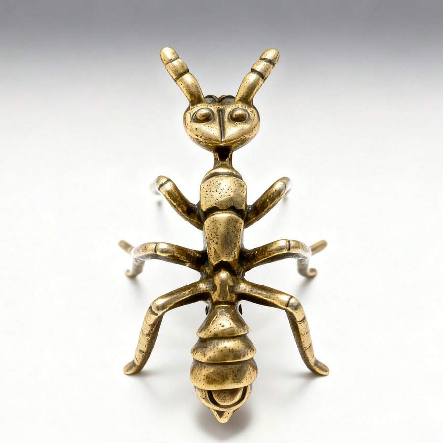 Decoração de Casa em Latão: Estátua Adorável de Formiga para Decoração Doméstica - Sem Necessidade de Eletricidade - Adequada para Sala de Estar e Escritório - Um Presente Ideal para Amantes de Animais e Entusiastas de Decoração de Casa - Animal - Visão 1