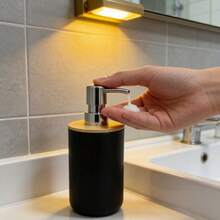 1 bình đựng xà phòng tạo bọt bề mặt nhẵn 380ml, vật dụng thiết yếu cho phòng tắm, bình đựng xà phòng lỏng cho nhà bếp, chai thời trang, bình nhựa, cấu trúc bền chắc, bình có thể tái sử dụng, bình đựng xà phòng rửa tay dạng lỏng, dùng cho gia đình và thương mại. - đen - Xem 3