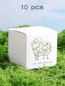 Hộp quà Eid Al-Adha hình chú cừu hoạt hình mạ vàng, quà tặng sang trọng cho kỳ nghỉ lễ, lý tưởng để đựng các vật dụng nhỏ. Có sẵn màu trắng, xanh đậm và đen. Hộp có hình chú cừu hoạt hình mạ vàng và dòng chữ tiếng Ả Rập "Eid Adha Mubarak", thiết kế sống động và trang nhã, phù hợp cho các buổi họp mặt gia đình và làm quà tặng cho bạn bè và người thân trong dịp Eid Al-Adha. Có thể dùng để đựng kẹo, trang sức và các vật dụng nhỏ khác, truyền tải những lời chúc ấm áp và vui vẻ trong kỳ nghỉ lễ. - Xem 12
