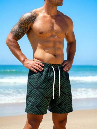 Quần short nam kiểu dáng casual in họa tiết hình học 3D, cạp chun có dây rút, chất liệu nhẹ, một lớp, thích hợp cho kỳ nghỉ hè ngoài trời và mặc hàng ngày.