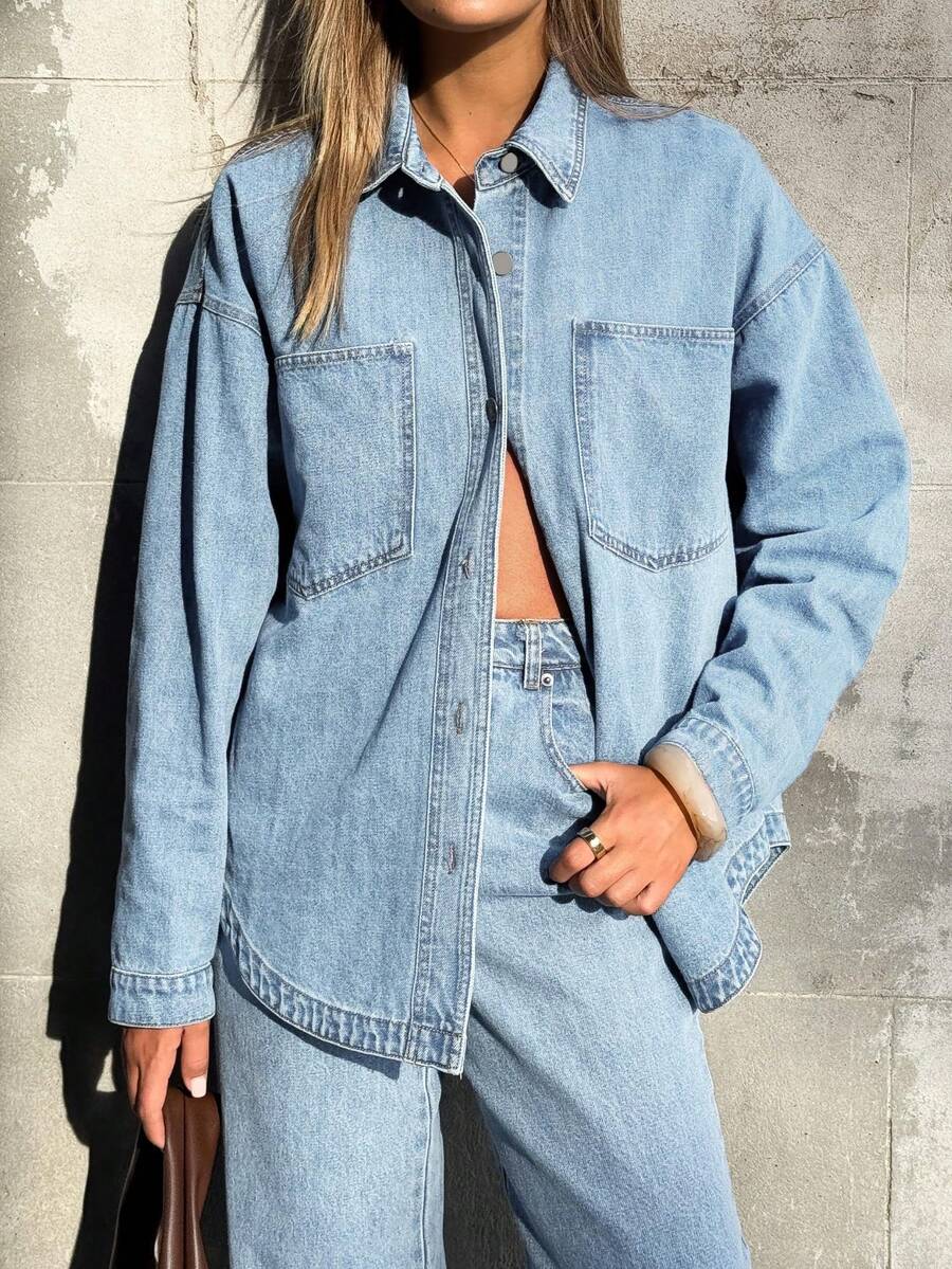 2026 Women Denim Shirts Oversized Long Sleeve Button Down Blouse Distresse Jean Jacket Spring Outfits - màu xanh da trời - Xem 1