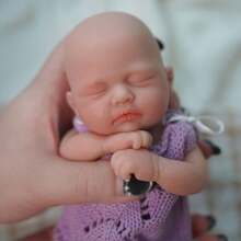 7 Zoll waschbare Ganzkörper-Reborn-Baby-Mädchen-Puppe aus massivem Silikon, mit 3D-realistischer Haut, trägt lila Kleidung, weiche Haptik, geeignet für Kinder ab 3 Jahren, kann als Weihnachts-, Halloween-, Thanksgiving-Geschenk oder Sammlung verwendet werden - Mauve - Übersicht 5