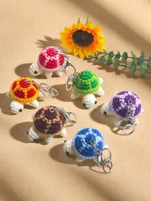 1个手工钩织可爱小海龟毛绒钥匙扣、包包挂饰、背包挂件或手机挂件，送给家人、朋友和同学的最佳幸运礼物 - 彩色 - 查看 3