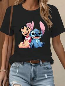 Women's Black Short Sleeve Disney Lilo & Stitch Graphic T-Shirt Print With Lilo In Red Dress And Stitch, Styled With Light Wash Ripped Jeans And Brown Bag For A Cute Casual Look, Disney Shirts, Summer Outfits For Women, Spring Outfits For Women, Officially Licensed Disney T-Shirts, Disney Men's And Women's Spring/Summer Fashion Casual Short-Sleeve T-Shirts - 黑色 - 查看 1