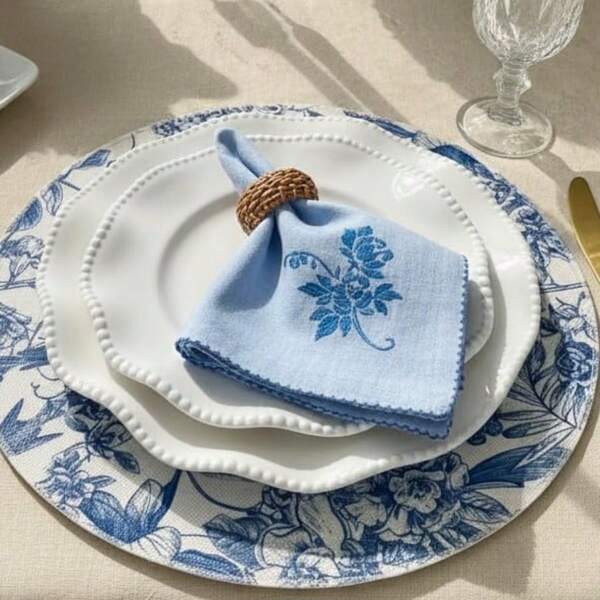 1/2/4 piezas Servilletas de tela bordadas de lujo y elegantes de jardín azul, con diseño floral, adecuadas para comidas festivas, bodas