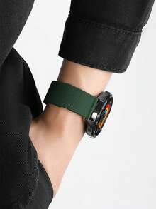 18mm/20mm/22mm 超薄硅胶磁吸表带 - 兼容华为 Galaxy Watch 7/6/5/4 40mm/44mm、Galaxy Watch 5 Pro、Galaxy Active 2、Watch 6/4、GT6/GT5/GT4/GT3/GT2 Pro - 舒适的中性设计 - 綠色 - 查看 3