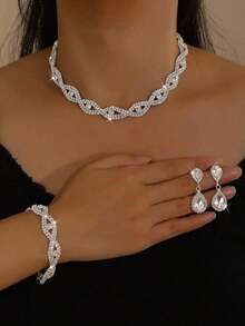 4 Pcs/Set Light Luxury Elegant Jewelry Set Including Necklace, Earrings And Bracelet, Ideal Accessories For Women, Brides, Weddings, Parties And Valentine's Day - Silver - View 2