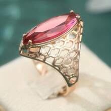 Anillo de boda y joyería de banquete de malla hueca elegante y vintage, incrustado con circonita cúbica sintética roja, accesorio de joyería de moda - Dorado - Ver 4