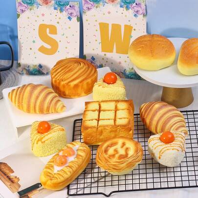 Mới năm 2026 - Đồ chơi bóp mềm - Đồ chơi Squishy - Khối Squishy - Đồ chơi giảm căng thẳng - Nee Doh - Squishy hình pho mát - Bóng giảm stress - Chất liệu PU mềm dẻo, đàn hồi chậm, hình bánh mì thực tế, giúp giảm stress - Mô phỏng bánh mì nướng/bánh sừng bò/bánh mì xé/bánh trứng và các loại bánh nướng khác - Màu vàng ấm áp, chuyển màu gradient và chi tiết kem phủ tinh tế - Cảm giác thân thiện với da - Độ đàn hồi chậm, mang lại trải nghiệm giảm stress thoải mái - Có thể bóp nhiều lần mà không bị biến dạng - Vật dụng nhỏ giúp giảm lo âu, thư giãn tại văn phòng và nhà.