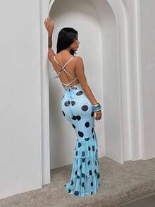 一件休闲性感露背荷叶边波点印花长裙，波西米亚针织面料，适合度假、海滩、约会、夏季穿着，优雅时尚。 - 淺藍色 - 查看 6