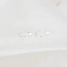 1 Paar 925 Sterling Silber minimalistische kleine Creolen, elegante offene C-förmige Pentagramm Ohrringe für den täglichen Gebrauch - Silber - Übersicht 6